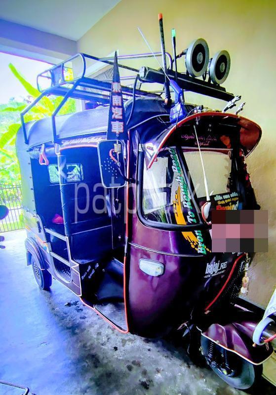 Bajaj Three Wheel 1998 ads-image-1