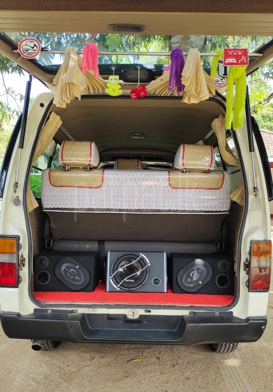 Nissan Caravan 1995 - பயன்படுத்தப்பட்டது வேன் sale in Sri Lanka - patpat.lk