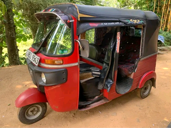 Bajaj Three Wheel 2015 - Used Three wheeler sale in Sri Lanka - patpat.lk
