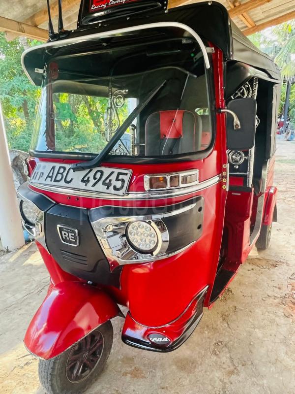 Bajaj Three Wheel 2015 - மறுசீரமைக்கப்பட்டது முச்சக்கர வண்டி sale in Sri Lanka - patpat.lk
