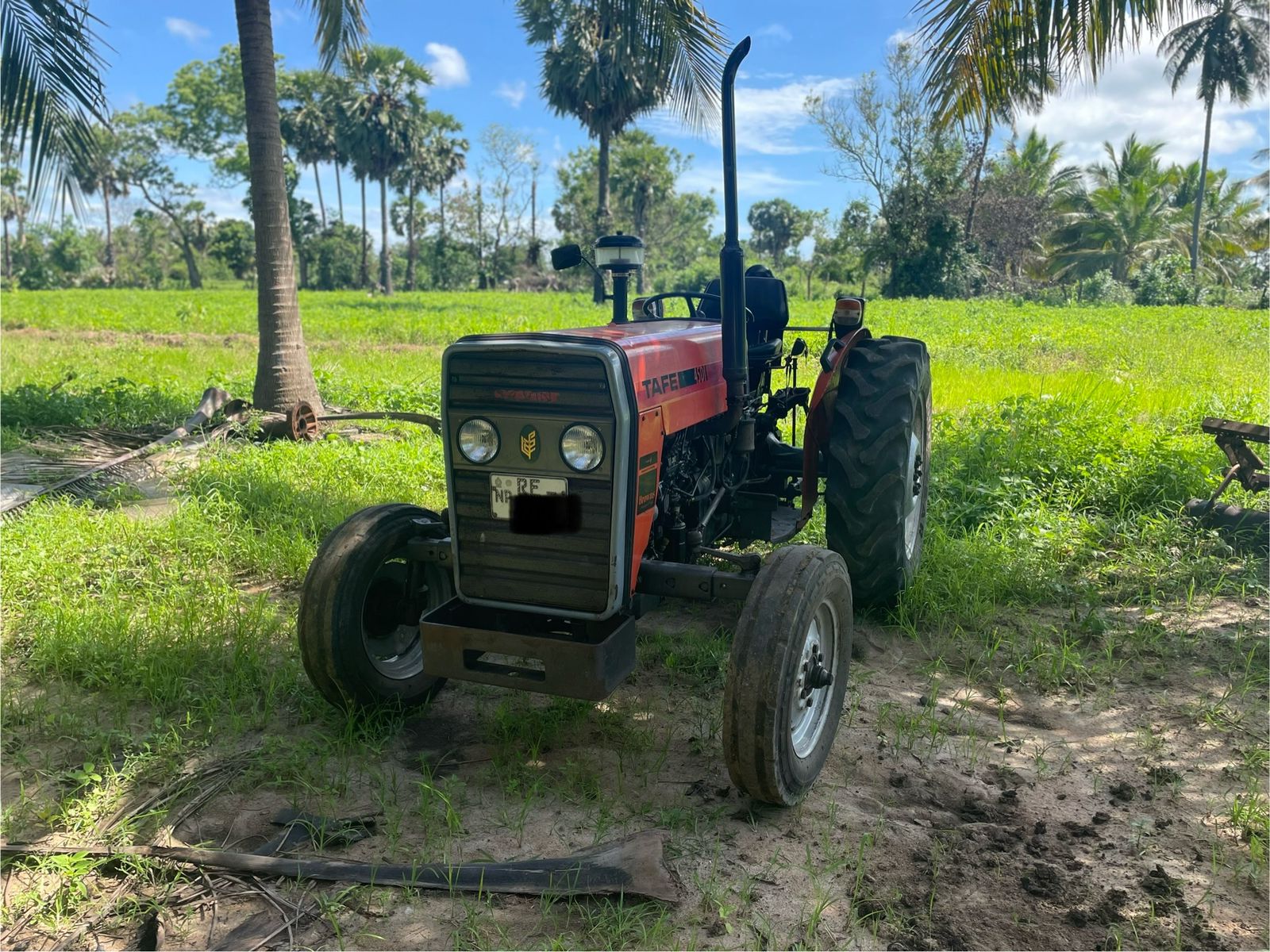 TAFE Tractor 2017 - Used Land sale in Sri Lanka - patpat.lk