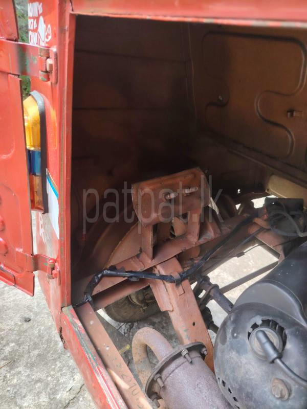 Bajaj Three Wheel 2005 - பயன்படுத்தப்பட்டது முச்சக்கர வண்டி sale in Sri Lanka - patpat.lk