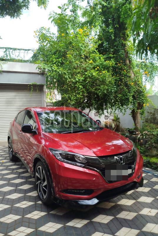 Honda Vezel 2017 - பயன்படுத்தப்பட்டது SUV sale in Sri Lanka - patpat.lk