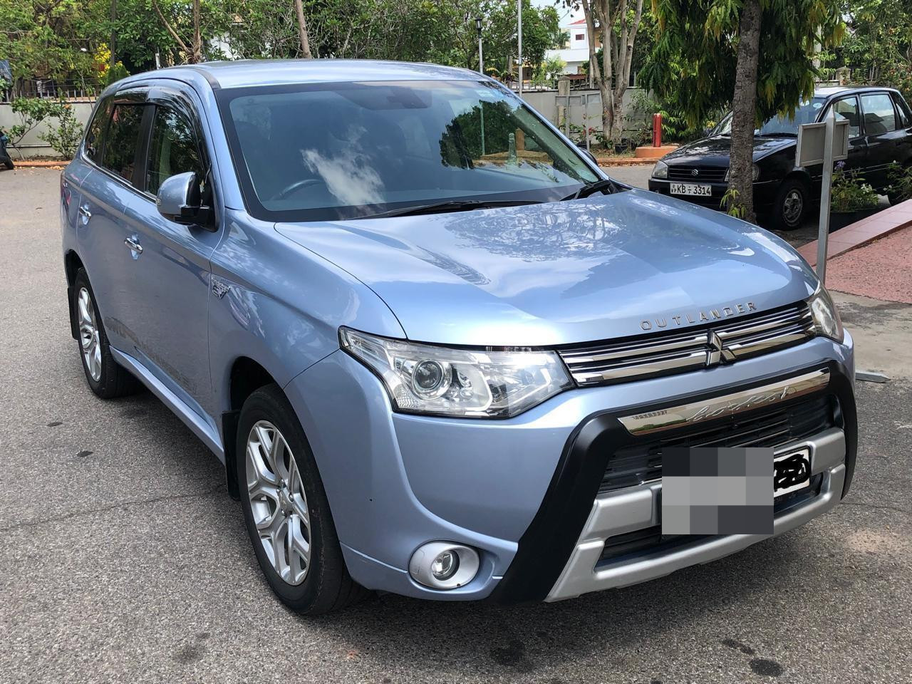 Mitsubishi Outlander 2014 - Used SUV sale in Sri Lanka - patpat.lk