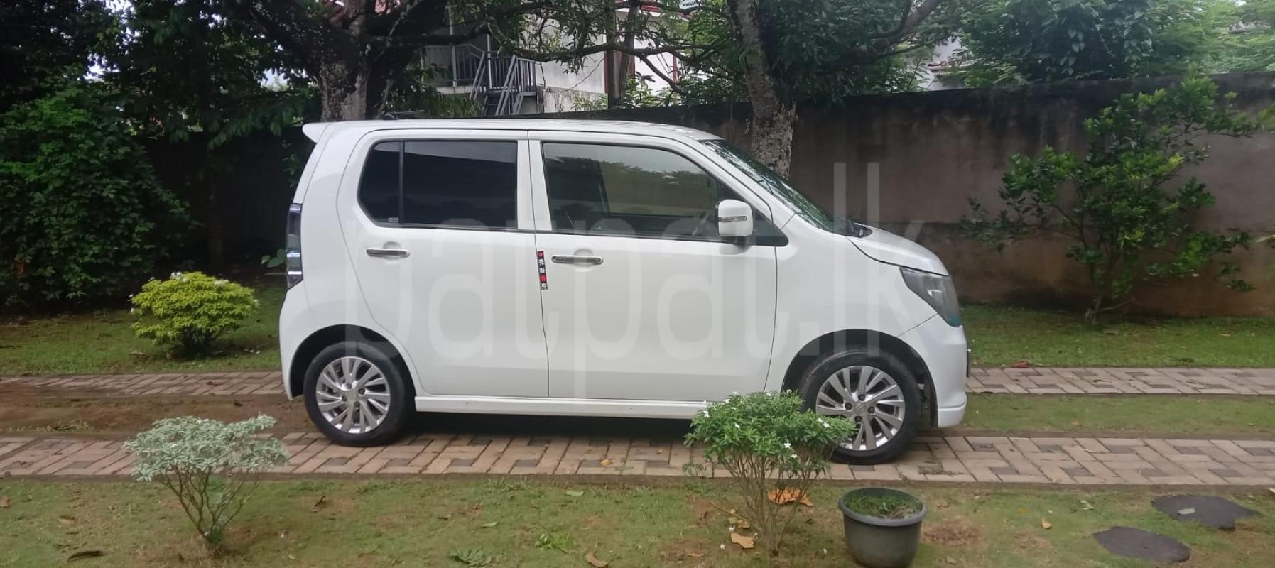 Suzuki Wagon R 2015 - பயன்படுத்தப்பட்டது கார் sale in Sri Lanka - patpat.lk