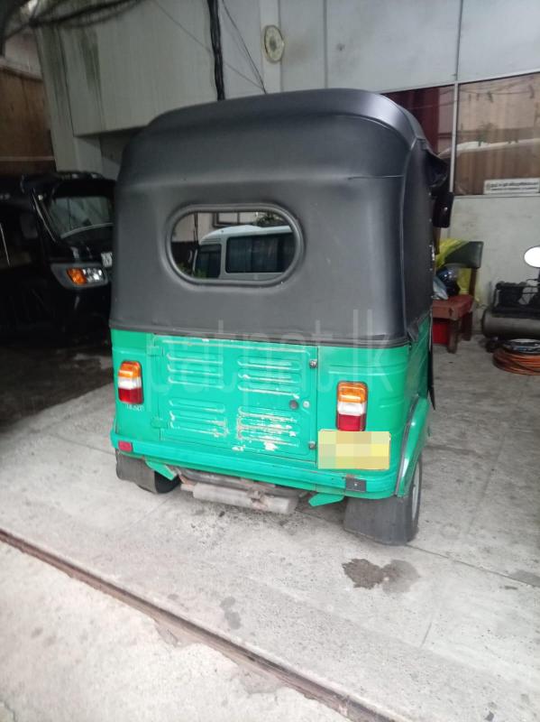 Bajaj Three Wheel 2012 - பயன்படுத்தப்பட்டது முச்சக்கர வண்டி sale in Sri Lanka - patpat.lk