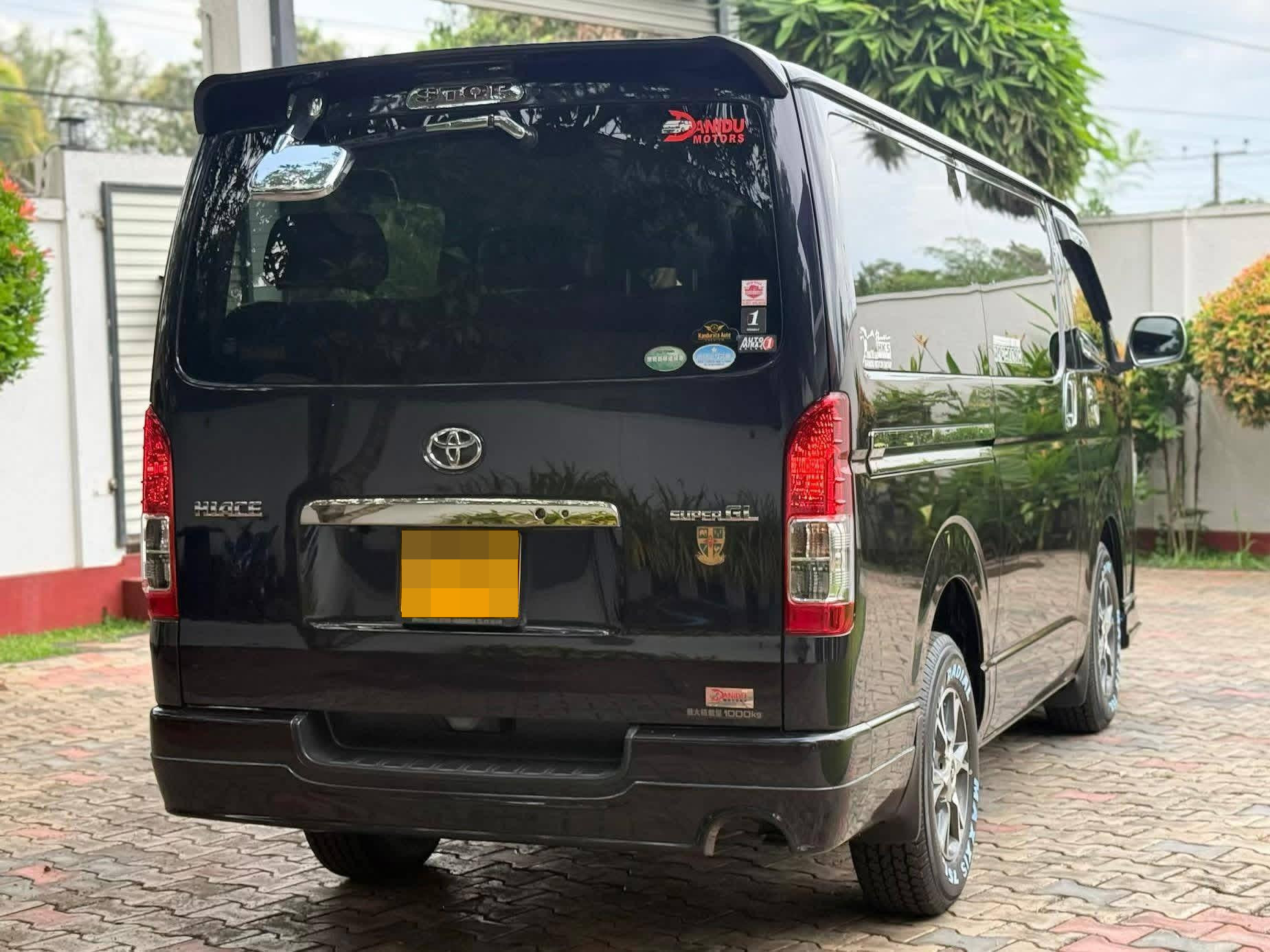 Toyota Hiace 2015 - Used Van sale in Sri Lanka - patpat.lk