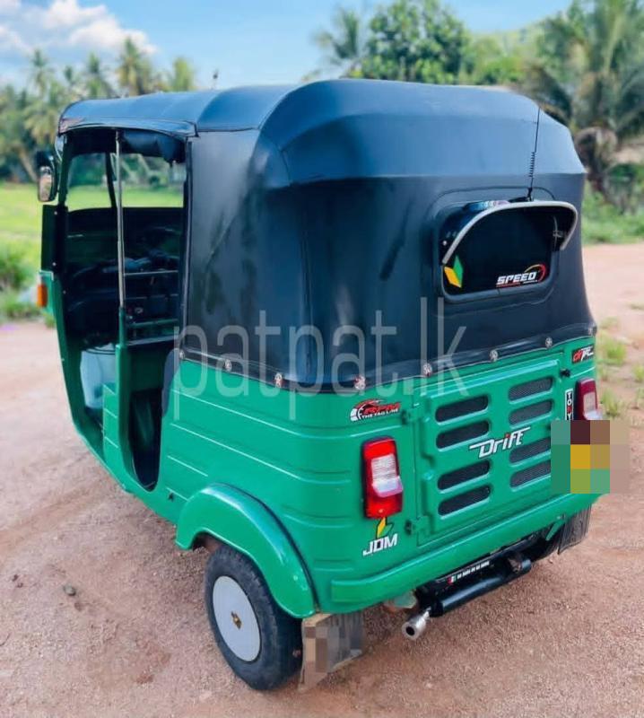 Bajaj Three Wheel 2013 - பயன்படுத்தப்பட்டது முச்சக்கர வண்டி sale in Sri Lanka - patpat.lk