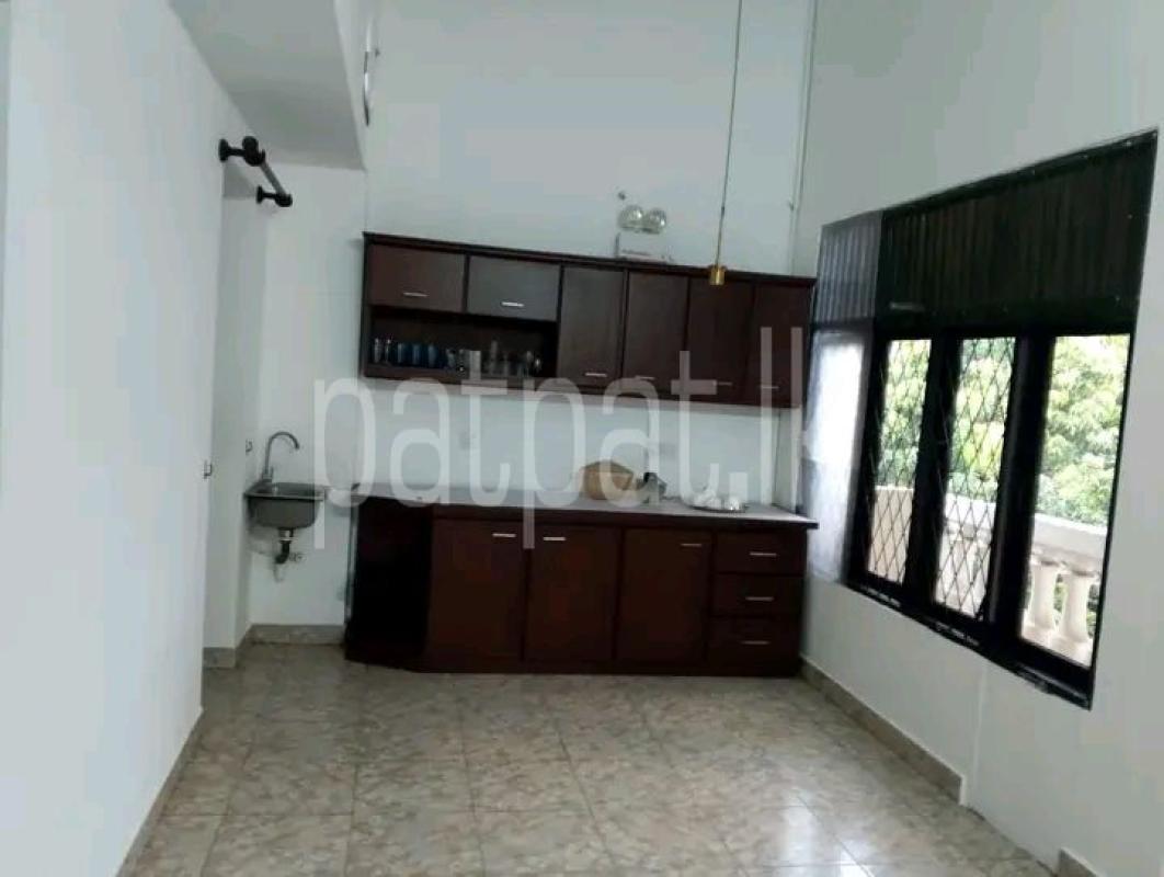 Unfurnished Apartment for Sale in Wellawatta (Colombo 06)