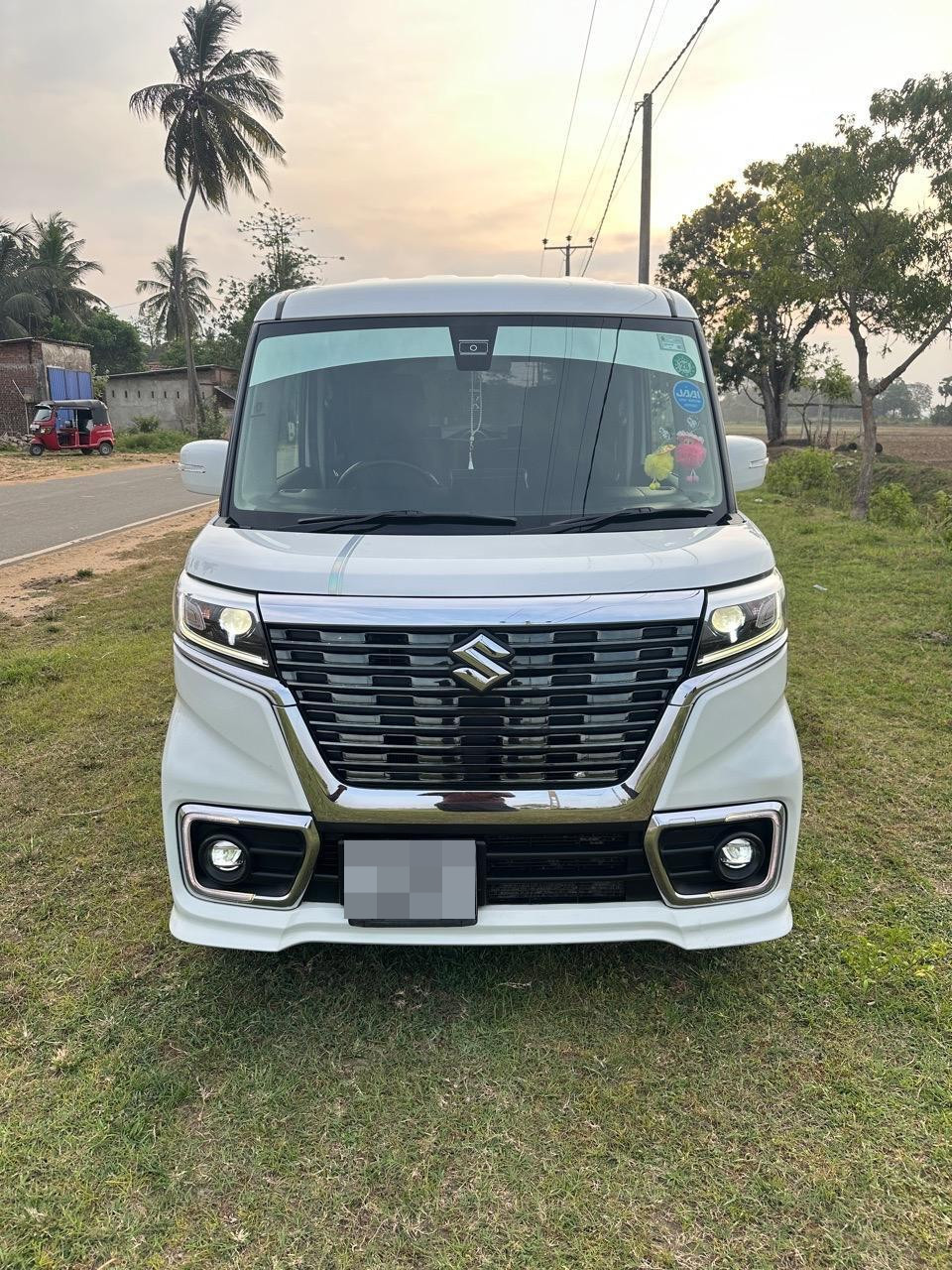 Suzuki Spacia 2018 ads-image-1