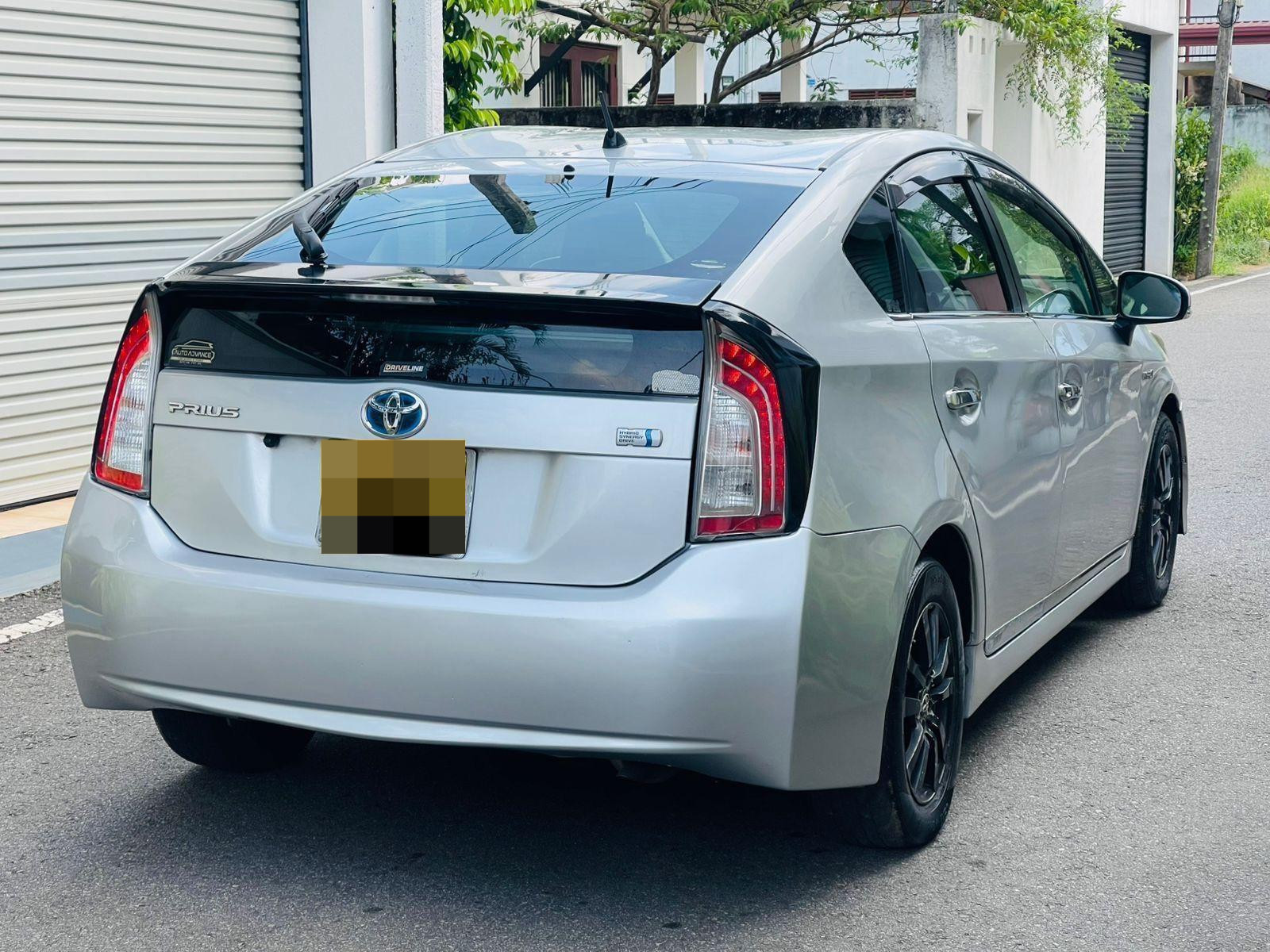 Toyota Prius 2013 - பயன்படுத்தப்பட்டது கார் sale in Sri Lanka - patpat.lk