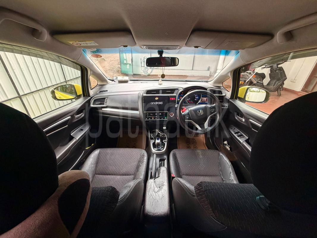 Honda Fit 2015 - பயன்படுத்தப்பட்டது கார் sale in Sri Lanka - patpat.lk