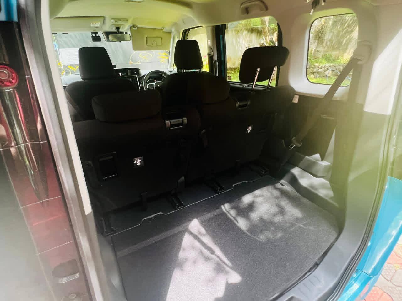 Toyota Roomy 2023 - Reconditioned Van sale in Sri Lanka - patpat.lk