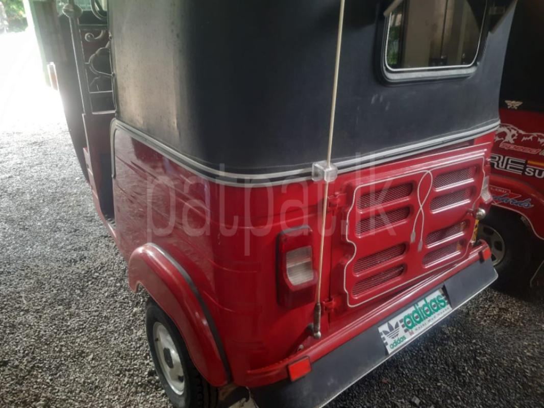 Bajaj Three Wheel 2010 - பயன்படுத்தப்பட்டது முச்சக்கர வண்டி sale in Sri Lanka - patpat.lk