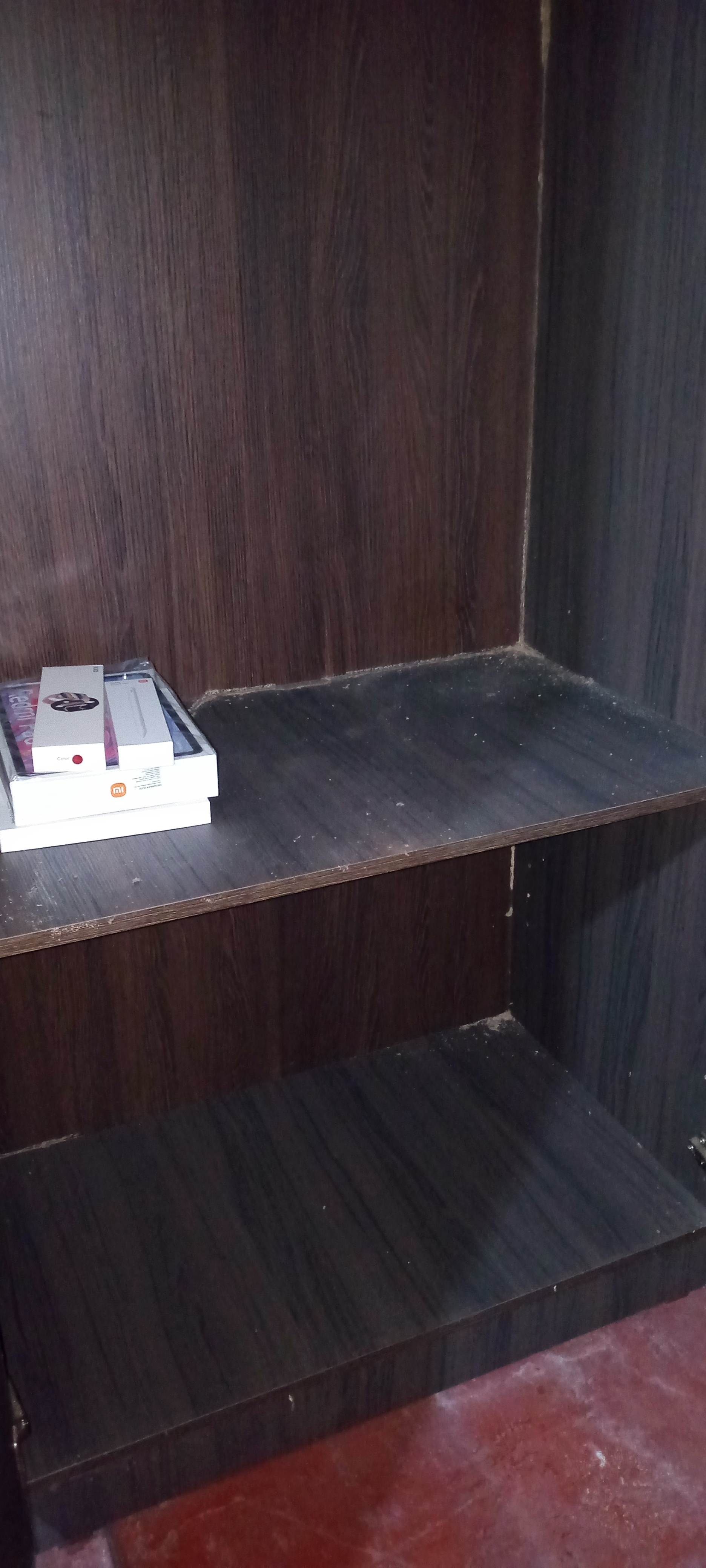 Used Wooden Cupboard for Sale – LKR 10,000 (Negotiable)