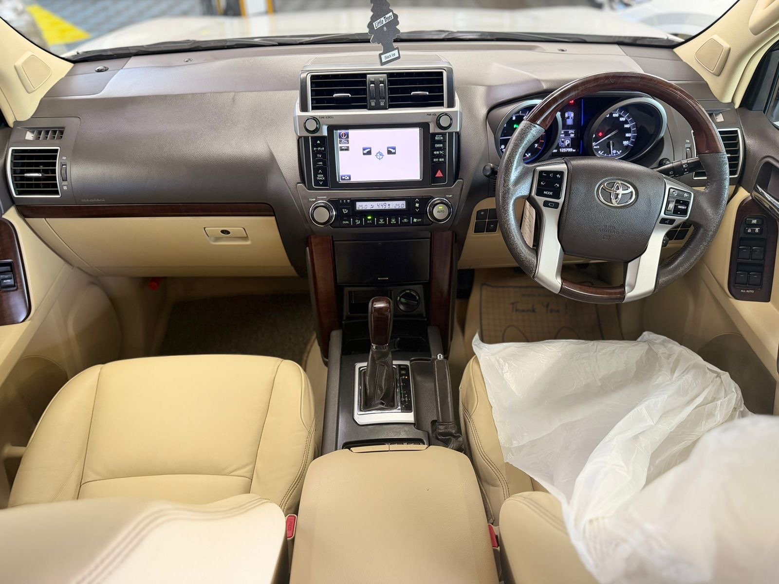 Toyota PRADO 2015 - பயன்படுத்தப்பட்டது SUV sale in Sri Lanka - patpat.lk