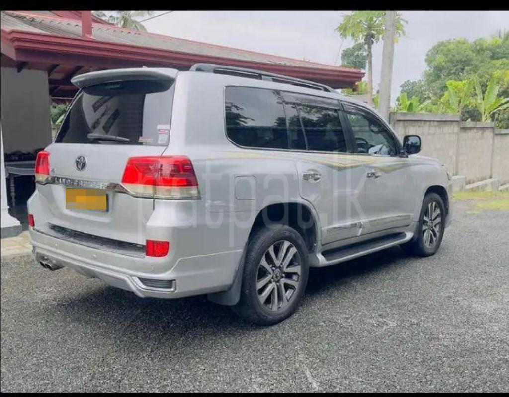 Advertisement image 3