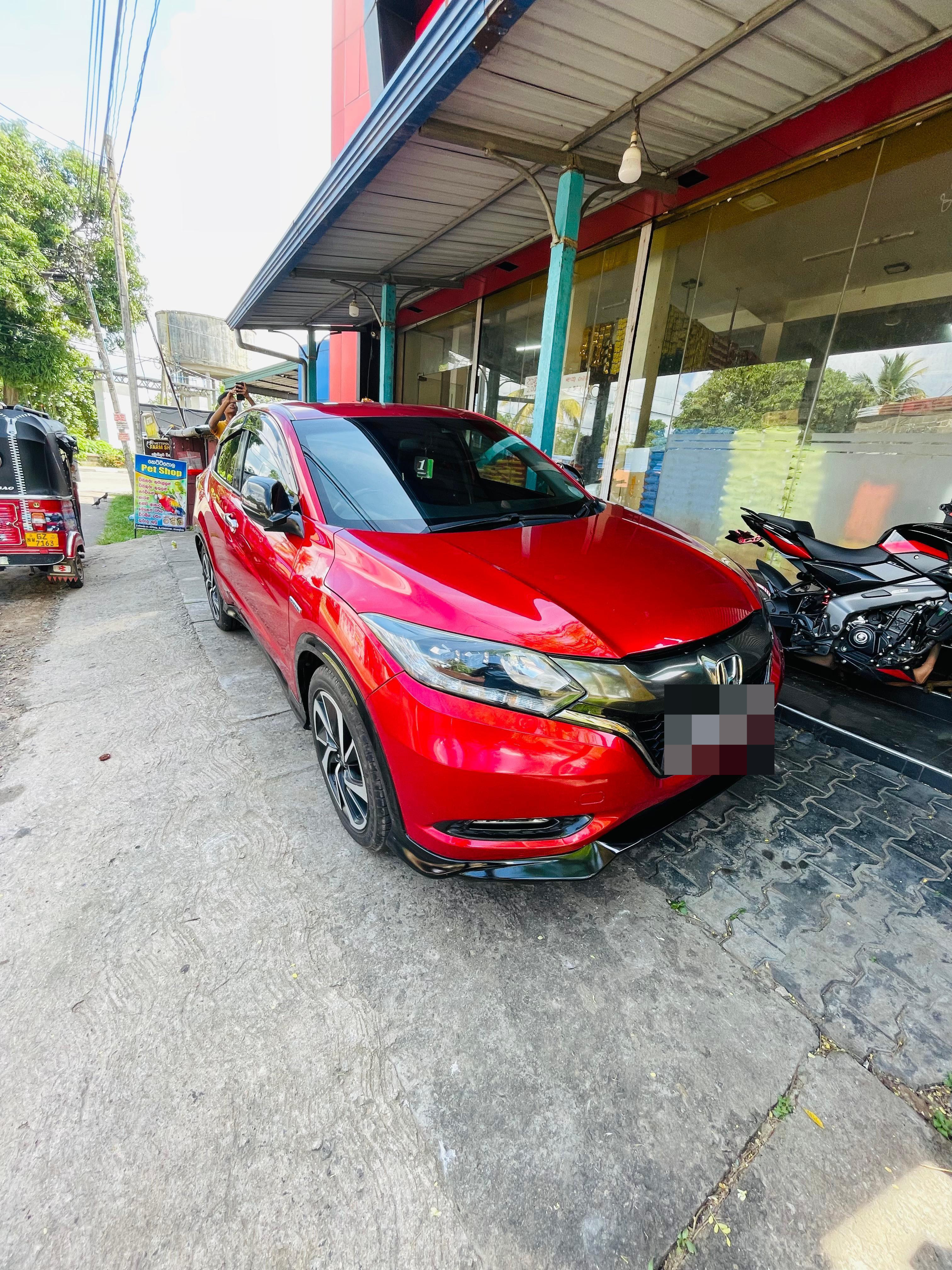 Honda Vezel 2018 - Used SUV sale in Sri Lanka - patpat.lk