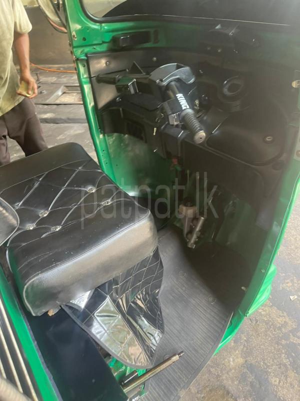 Bajaj 4 stroke 2014 - Reconditioned Three wheeler sale in Sri Lanka - patpat.lk