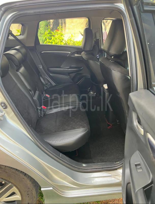 Honda Shuttle 2015 - பயன்படுத்தப்பட்டது கார் sale in Sri Lanka - patpat.lk