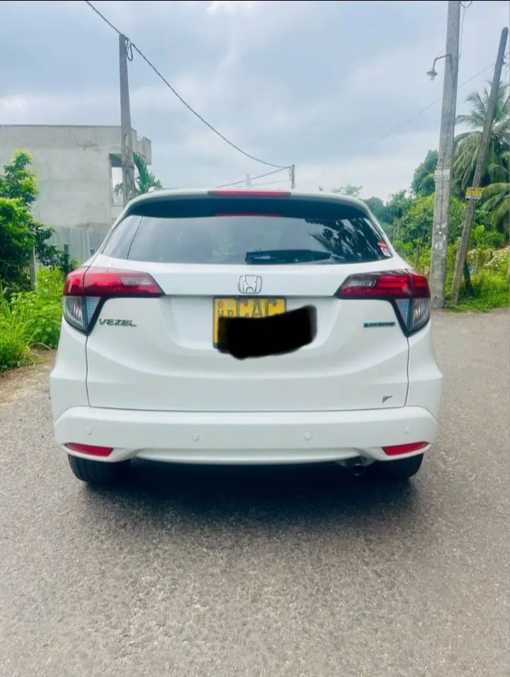 Honda Vezel 2014 - பயன்படுத்தப்பட்டது SUV sale in Sri Lanka - patpat.lk
