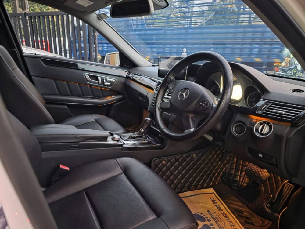 Mercedes Benz E200 2011 - Used Car sale in Sri Lanka - patpat.lk