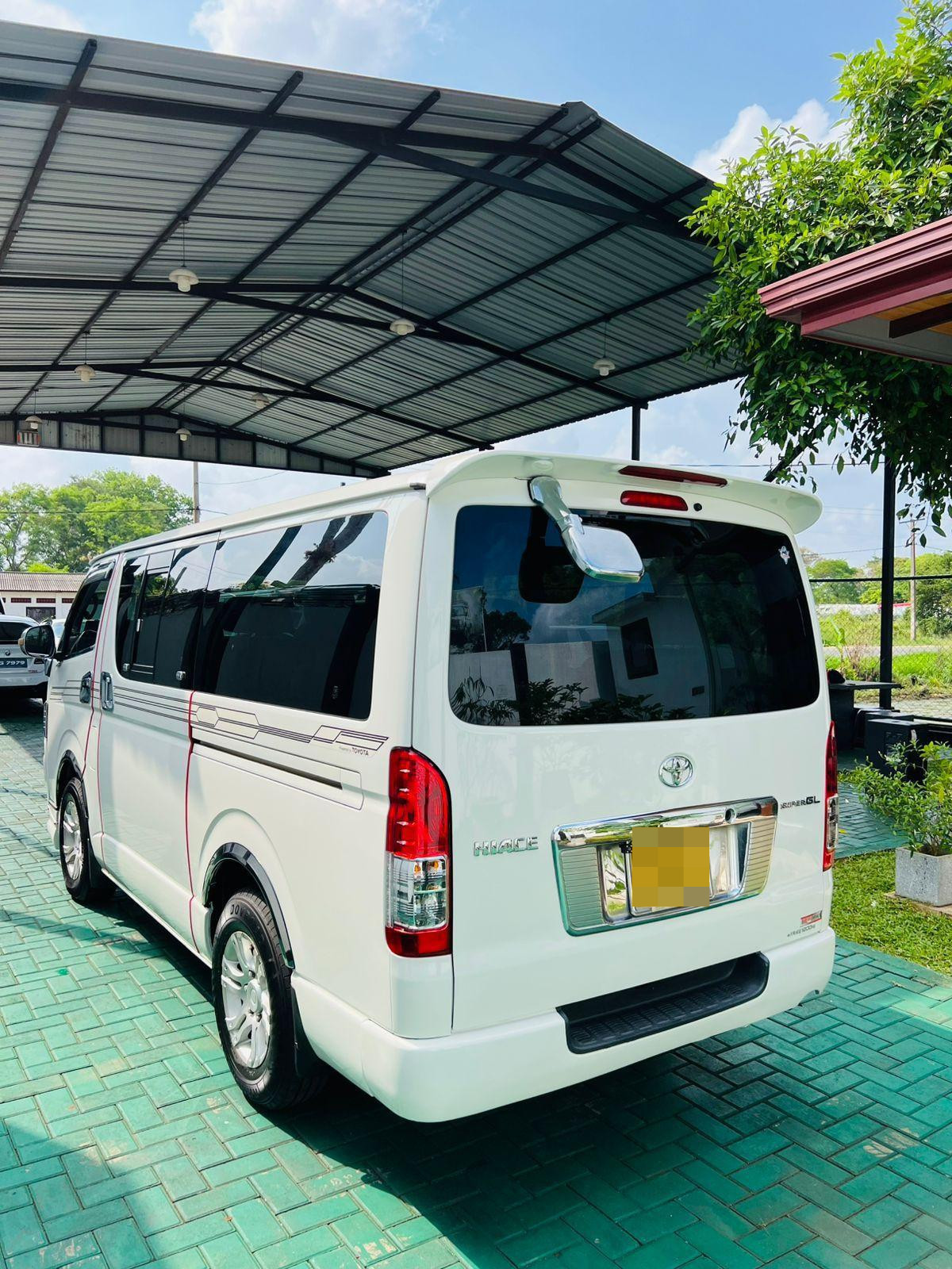 Toyota Hiace 2006 - Used Van sale in Sri Lanka - patpat.lk