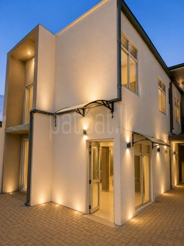 Building for Rent in Kalubowila