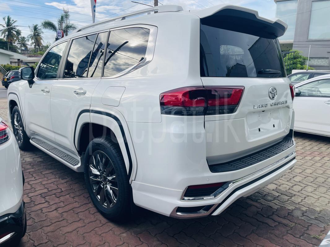 Toyota Land Cruiser 2025 - Reconditioned SUV sale in Sri Lanka - patpat.lk