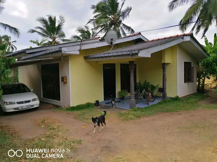 Factory / Workshop for Sale in Wellarawa