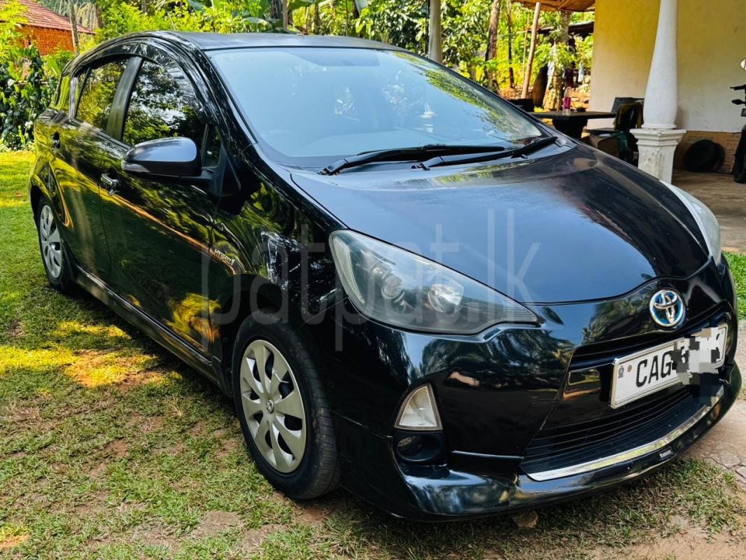 Toyota Aqua 2014 - பயன்படுத்தப்பட்டது கார் sale in Sri Lanka - patpat.lk