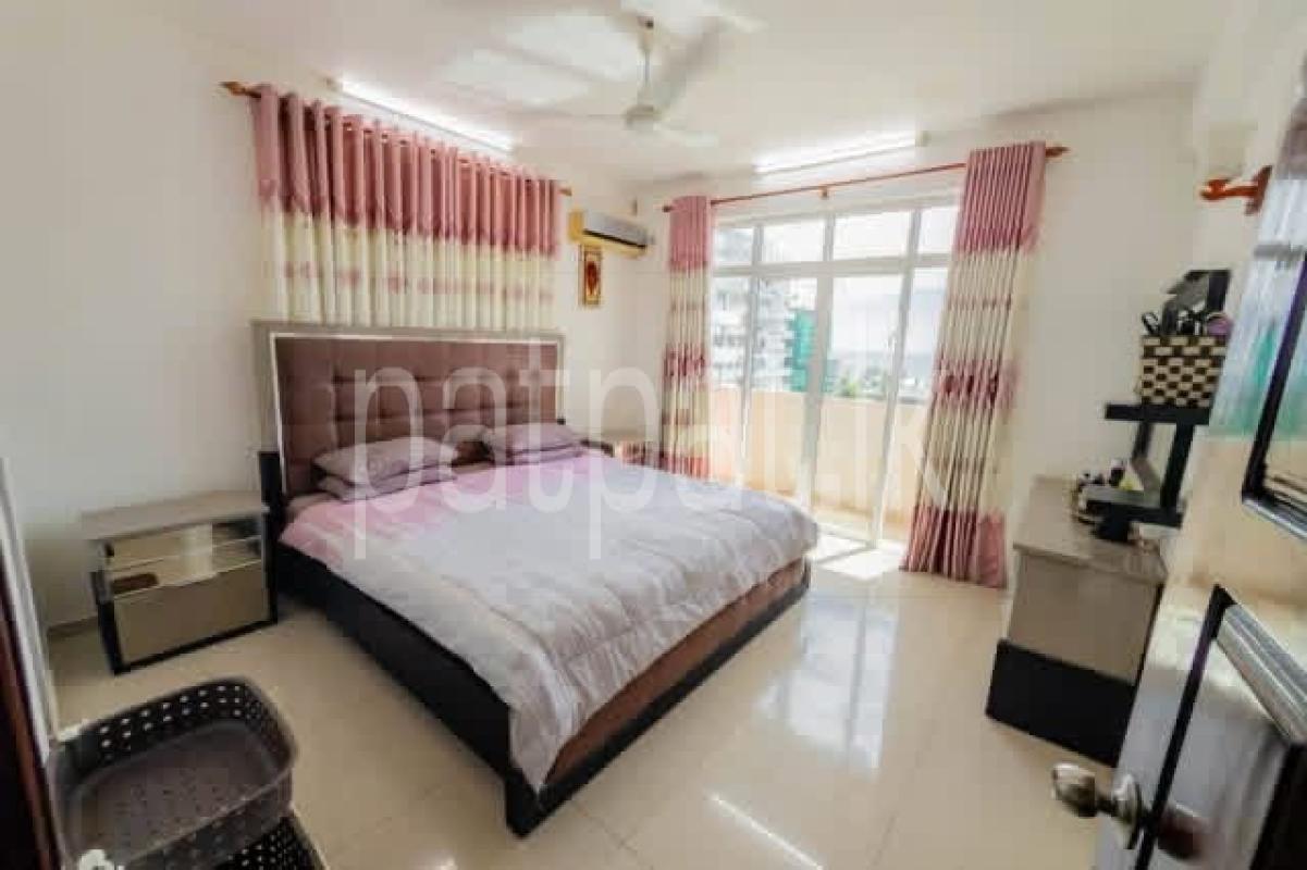 Furnished Apartment for Sale in Wellawatta (Colombo 06)