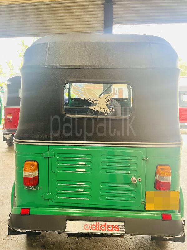 Bajaj 4 stroke 2012 - மறுசீரமைக்கப்பட்டது முச்சக்கர வண்டி sale in Sri Lanka - patpat.lk
