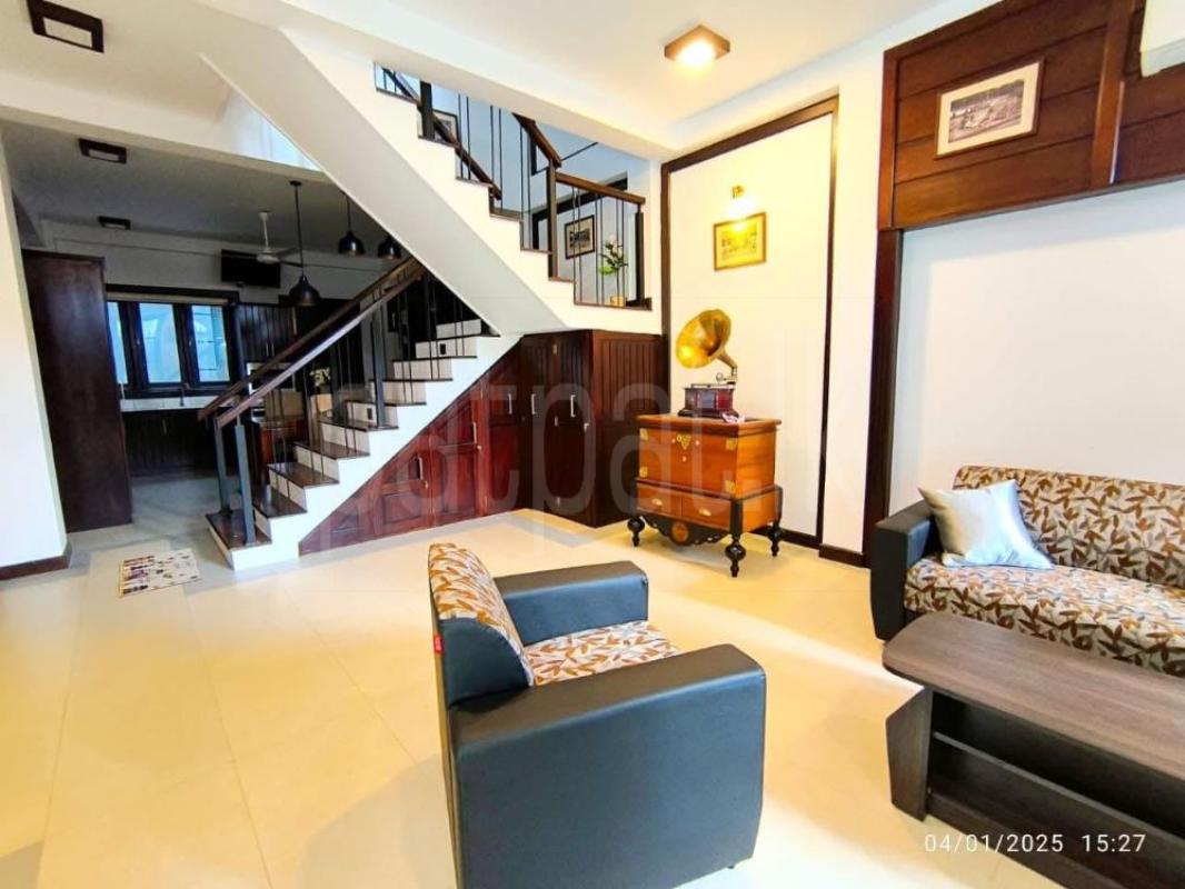 Advertisement image 6