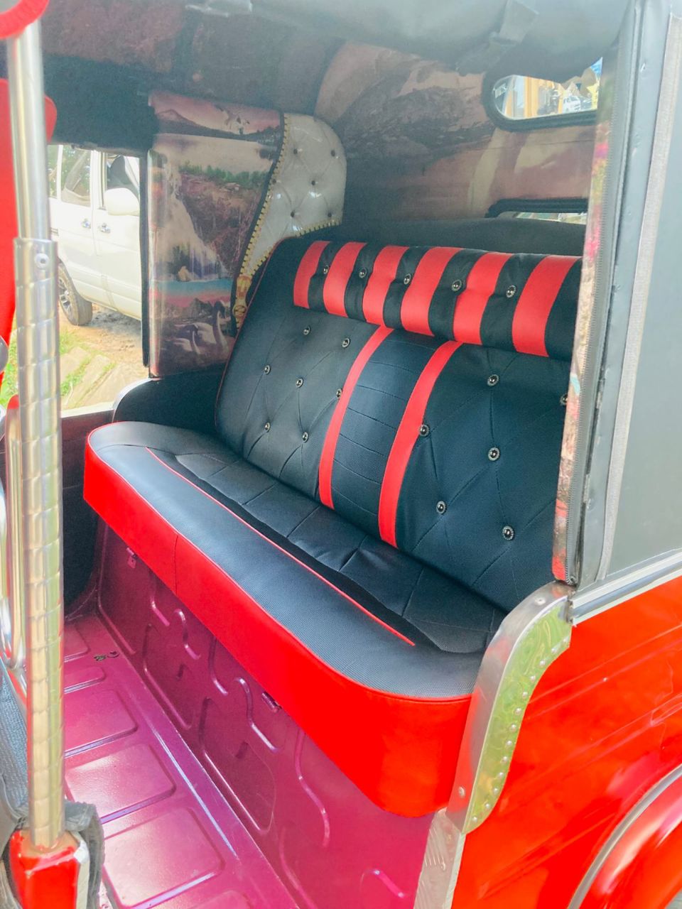 Bajaj Three Wheel 2011 - பயன்படுத்தப்பட்டது முச்சக்கர வண்டி sale in Sri Lanka - patpat.lk