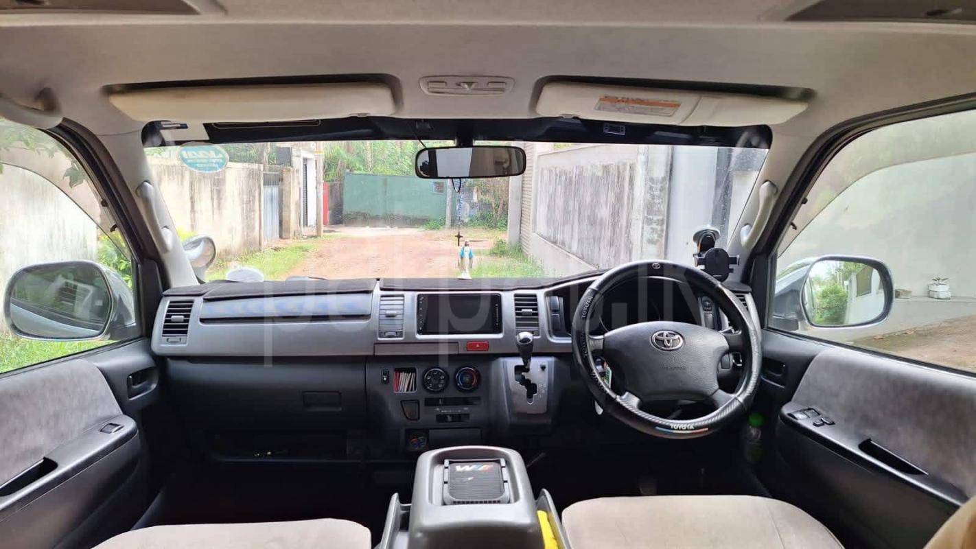 Toyota Hiace 2007 - பயன்படுத்தப்பட்டது வேன் sale in Sri Lanka - patpat.lk