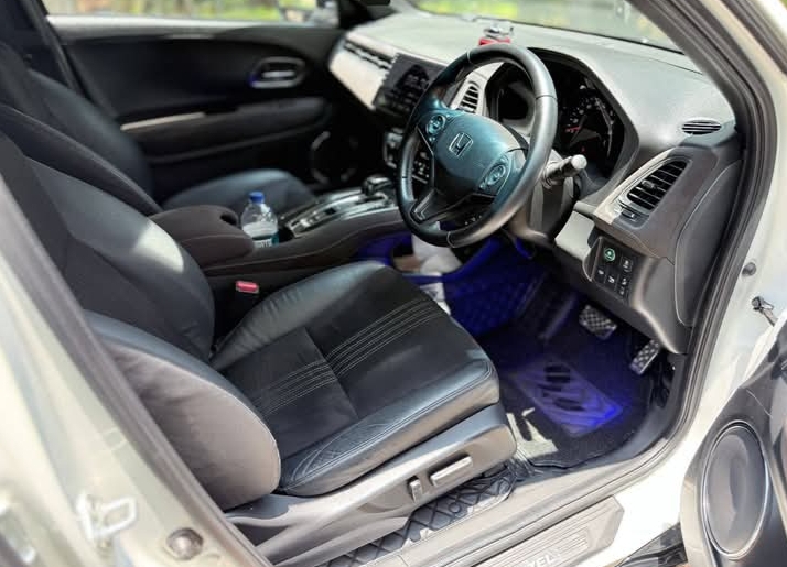 Honda Vezel 2018 - பயன்படுத்தப்பட்டது SUV sale in Sri Lanka - patpat.lk