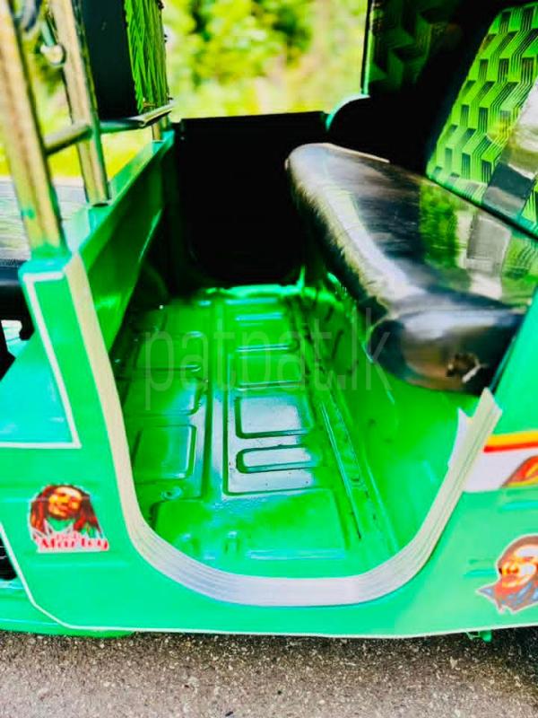 Bajaj Three Wheel 2013 - භාවිතා කරන ලද ත්‍රිරෝද රථය sale in Sri Lanka - patpat.lk