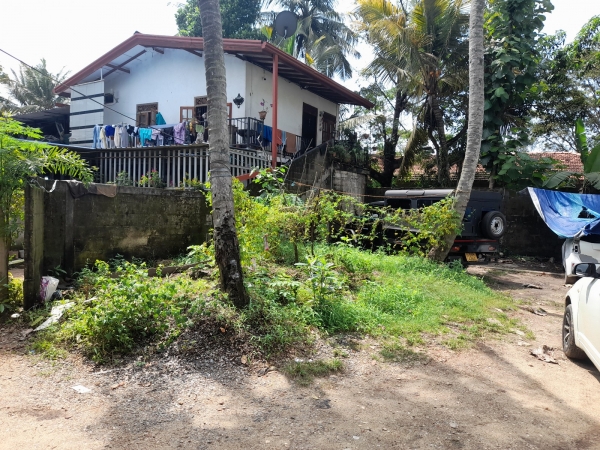 Residential Land for Sale in Bolossagama