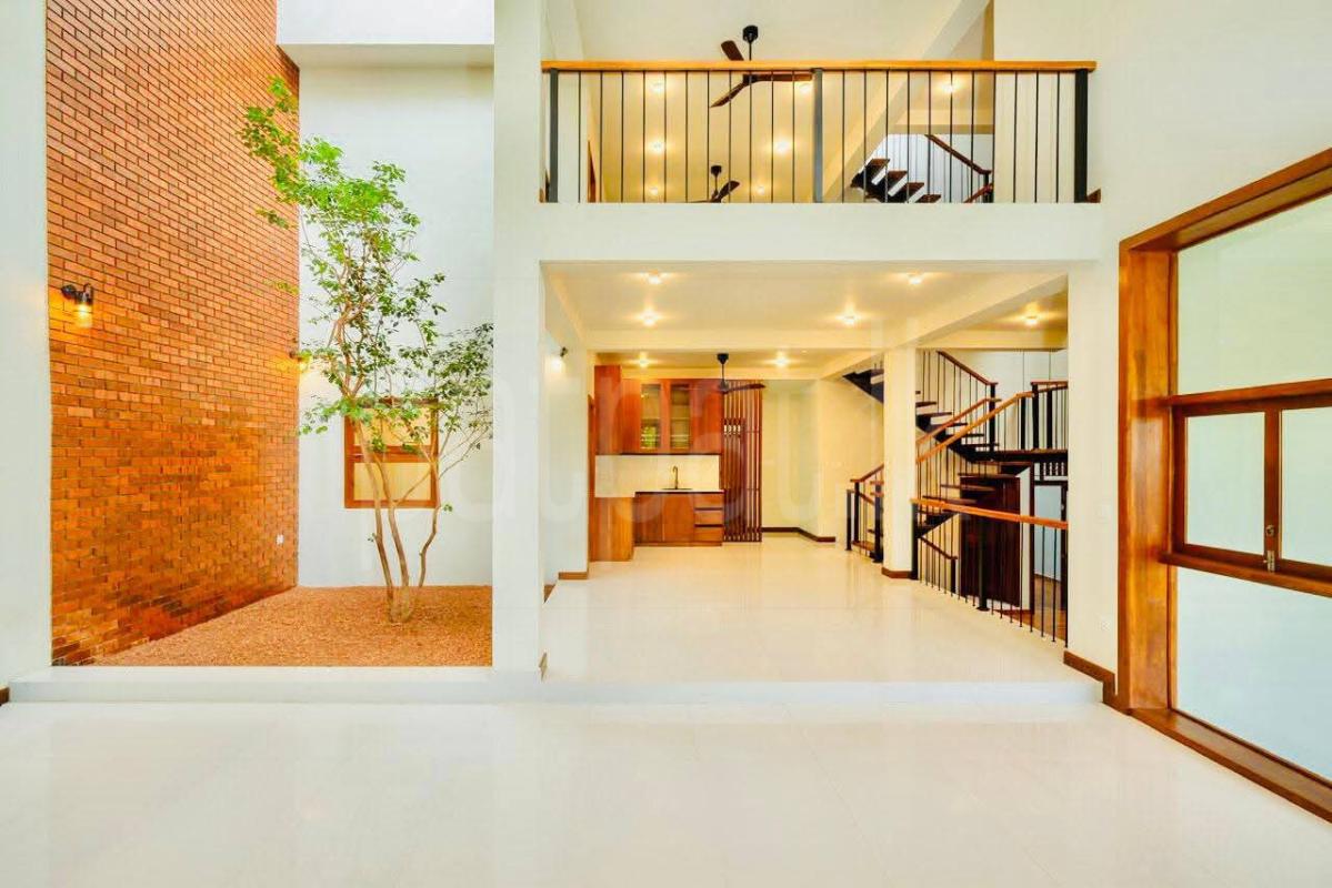 House for Sale in Athurugiriya