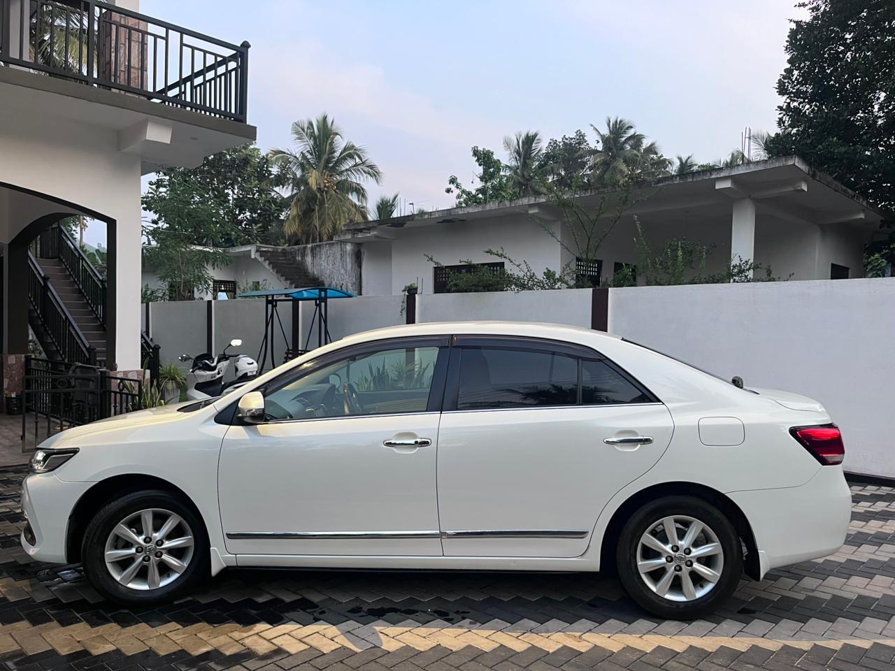 Toyota Premio 2018 - பயன்படுத்தப்பட்டது கார் sale in Sri Lanka - patpat.lk