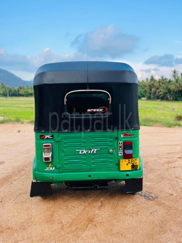 Bajaj Three Wheel 2015 - Used Three wheeler sale in Sri Lanka - patpat.lk