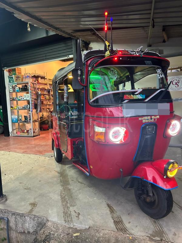 Bajaj Three Wheel 2011 - பயன்படுத்தப்பட்டது முச்சக்கர வண்டி sale in Sri Lanka - patpat.lk