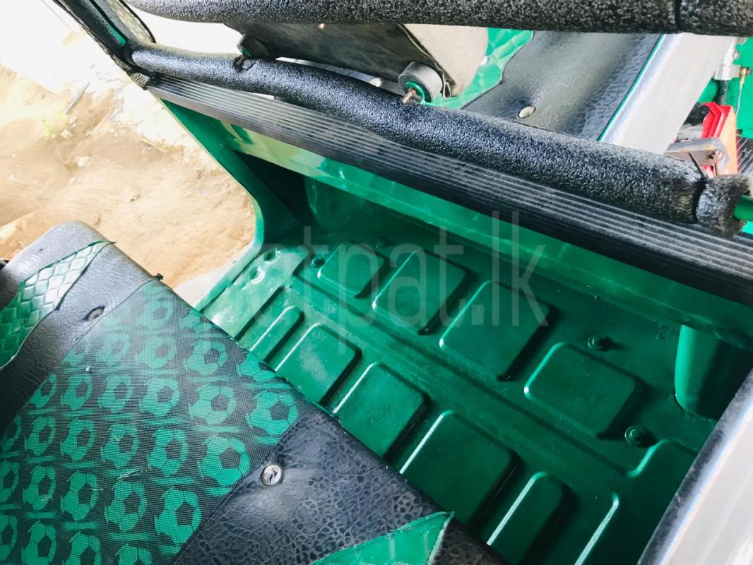 Bajaj Three Wheel 2010 - Reconditioned Three wheeler sale in Sri Lanka - patpat.lk