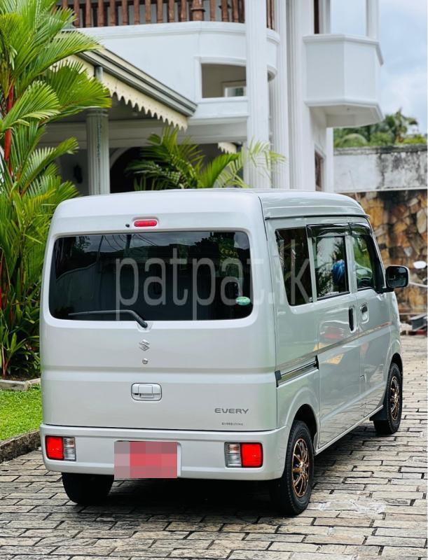 Advertisement image 4