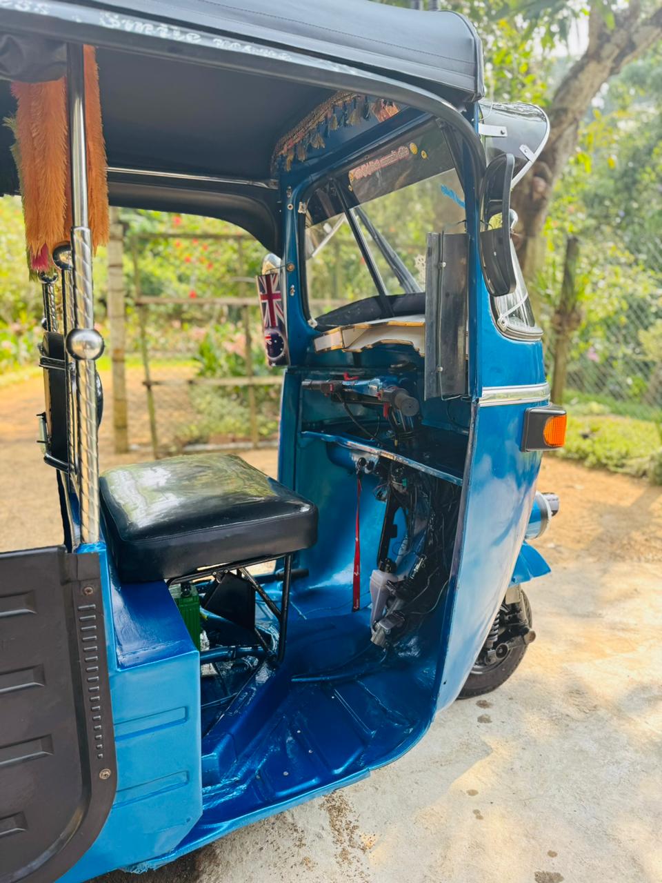 Bajaj Three Wheel 2004 - භාවිතා කරන ලද ත්‍රිරෝද රථය sale in Sri Lanka - patpat.lk