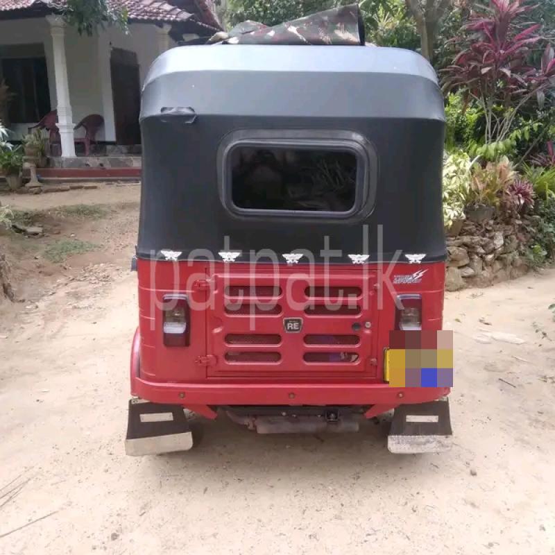 Bajaj Three Wheel 2018 - பயன்படுத்தப்பட்டது முச்சக்கர வண்டி sale in Sri Lanka - patpat.lk