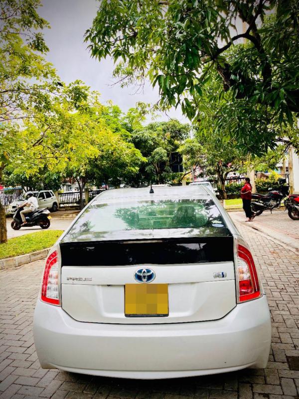 Toyota Prius 2013 - Used Car sale in Sri Lanka - patpat.lk