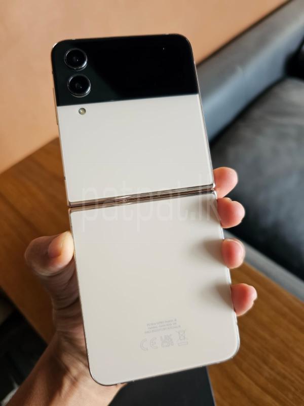 Samsung galaxy flip 4 ads-image-1