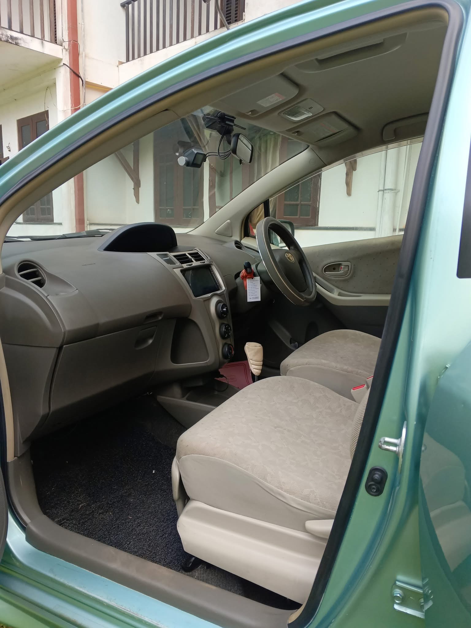 Toyota Vitz 2010 - பயன்படுத்தப்பட்டது கார் sale in Sri Lanka - patpat.lk